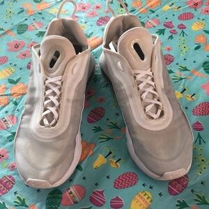 Nike Air Max 2090 "Triple White" Sneakers BV9977-100 - Size 11